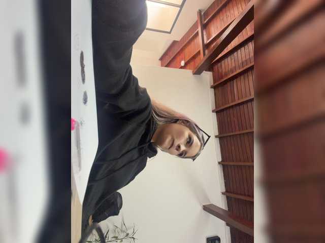 Aisha-engel live cam on BongaCams
