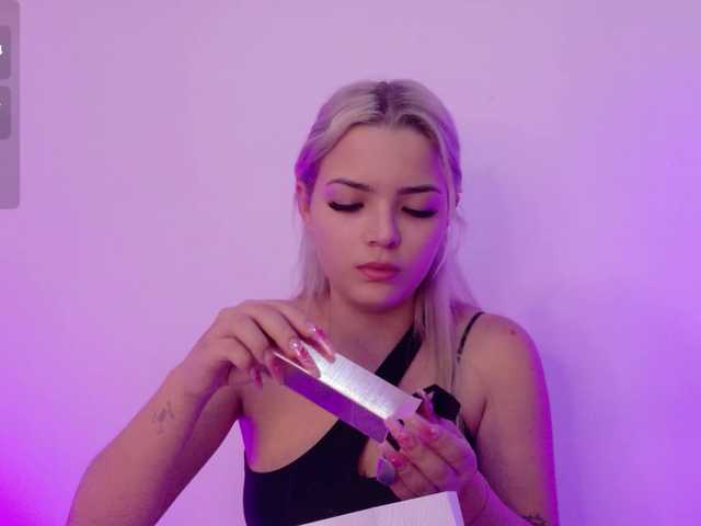 Aisha-engel live cam on BongaCams