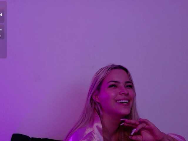 Aisha-engel live cam on BongaCams