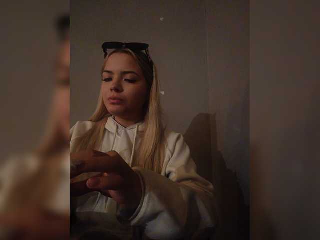 Aisha-engel live cam on BongaCams