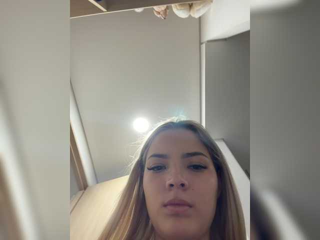 Aisha-engel live cam on BongaCams