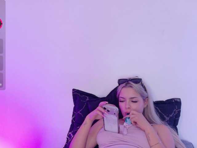 Aisha-engel live cam on BongaCams