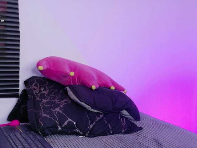 Aisha-engel live cam on BongaCams