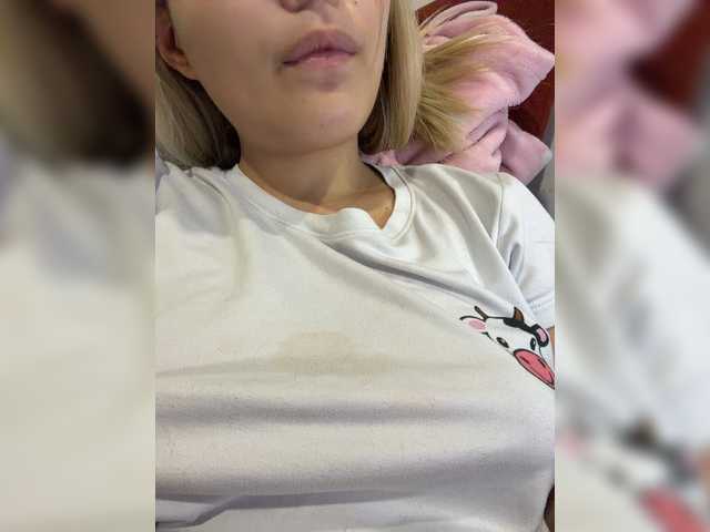 Aisha-engel live cam on BongaCams