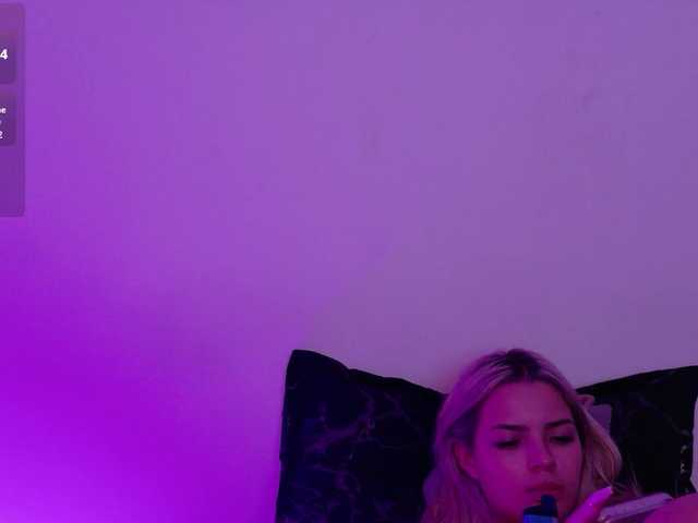 Aisha-engel live cam on BongaCams