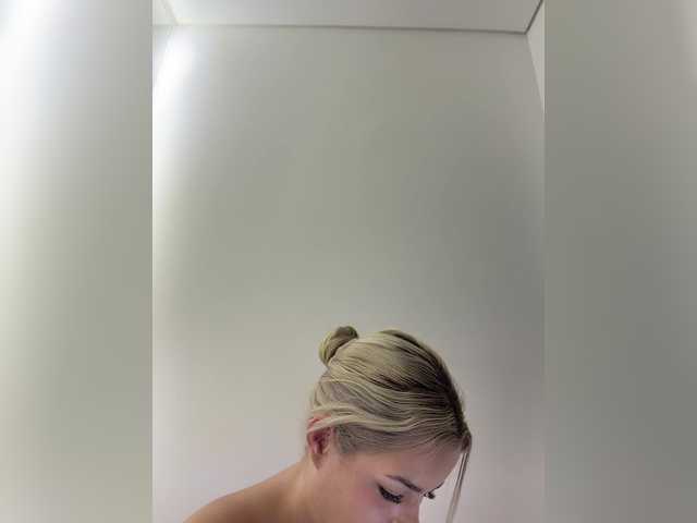 Aisha-engel live cam on BongaCams