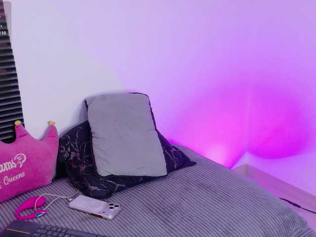 Aisha-engel live cam on BongaCams