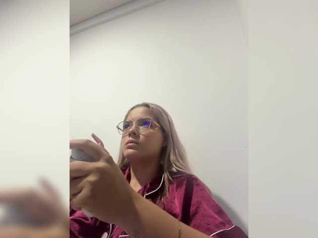 Aisha-engel live cam on BongaCams
