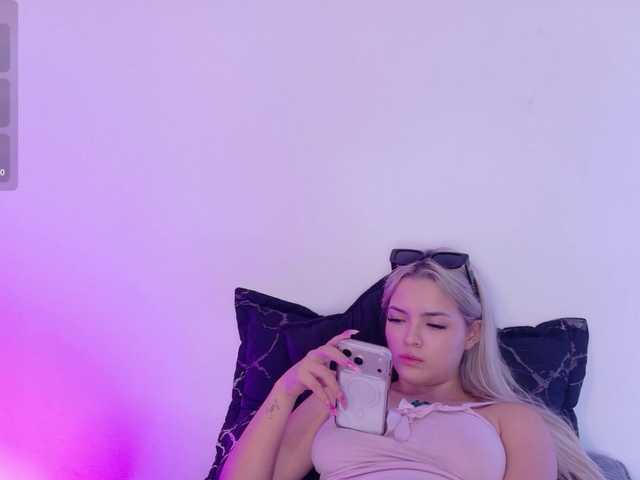 Aisha-engel live cam on BongaCams