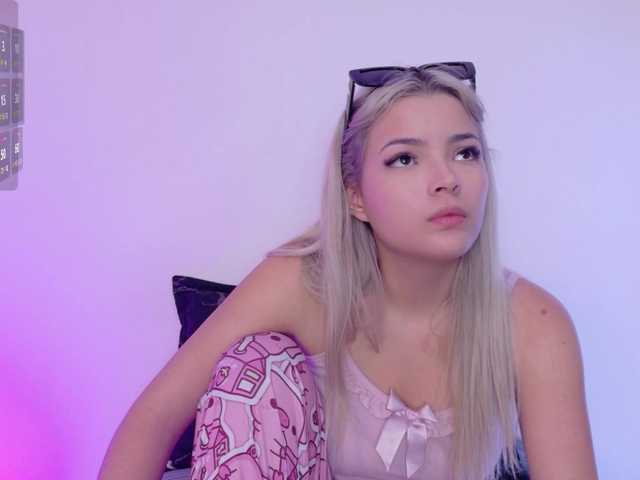 Aisha-engel live cam on BongaCams