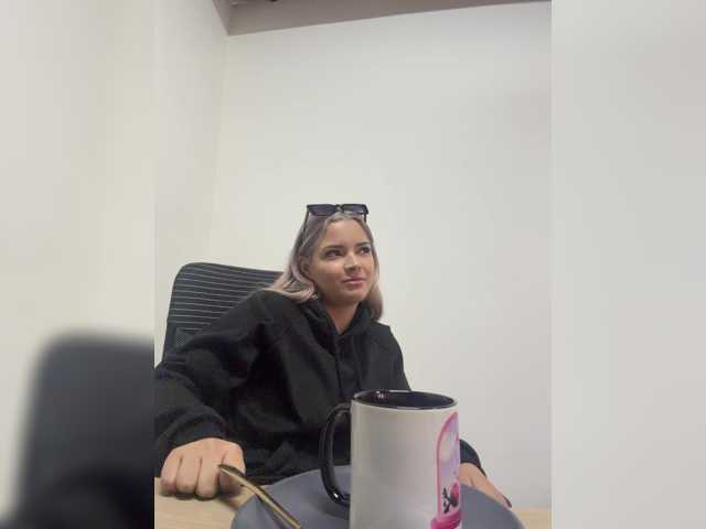 Aisha-engel live cam on BongaCams