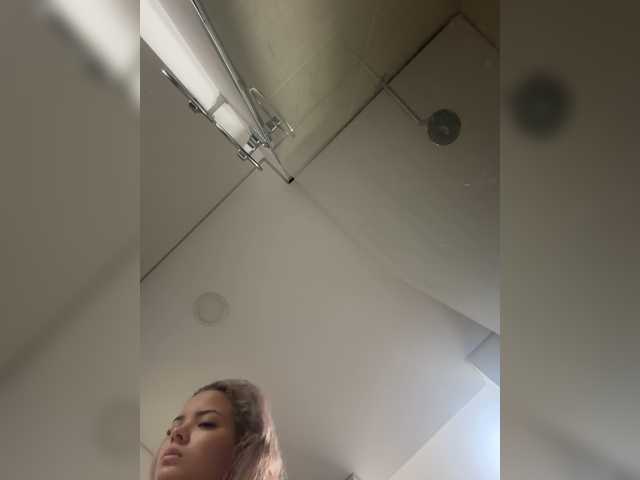 Aisha-engel live cam on BongaCams