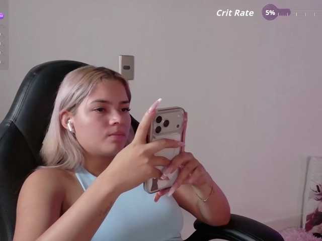 Aisha-engel live cam on BongaCams