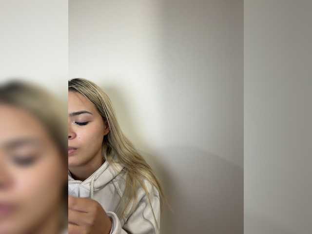 Aisha-engel live cam on BongaCams