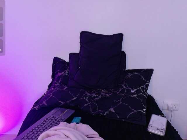 Aisha-engel live cam on BongaCams