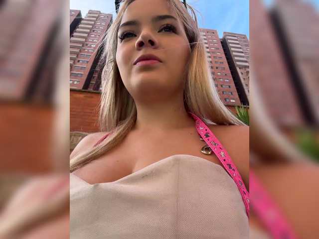 Aisha-engel live cam on BongaCams