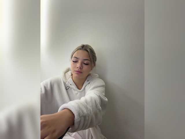 Aisha-engel live cam on BongaCams