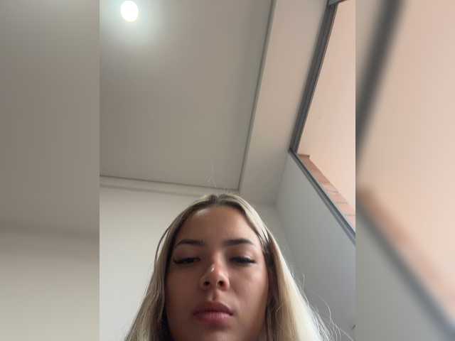 Aisha-engel live cam on BongaCams