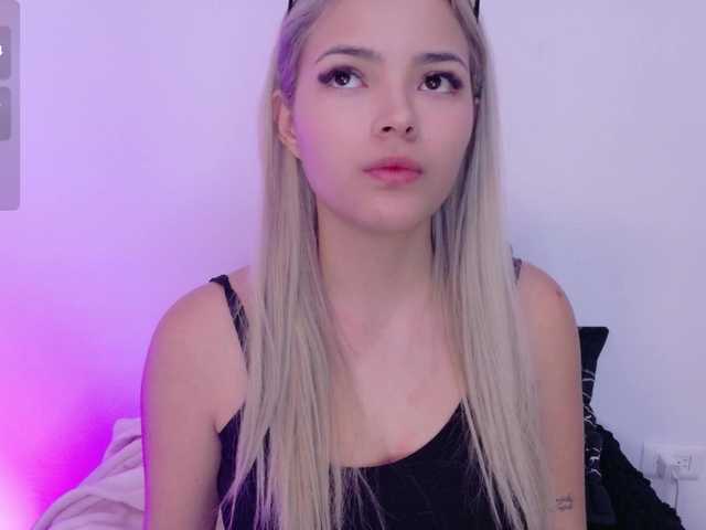 Aisha-engel live cam on BongaCams