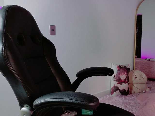 Aisha-engel live cam on BongaCams
