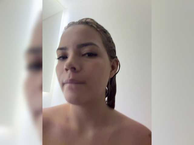 Aisha-engel live cam on BongaCams
