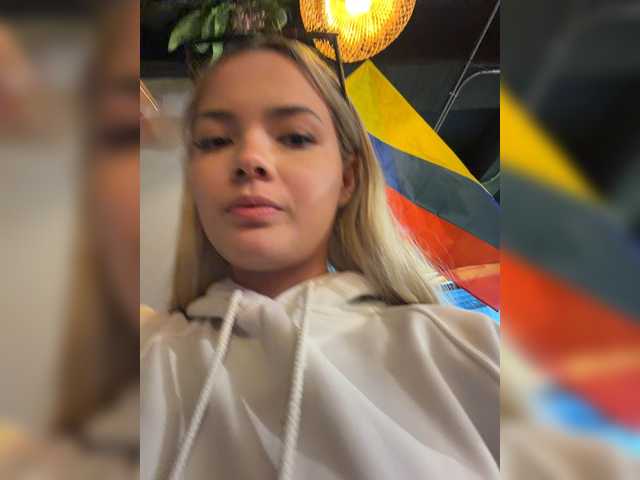 Aisha-engel live cam on BongaCams