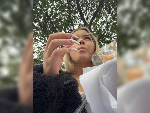 Aisha-engel live cam on BongaCams