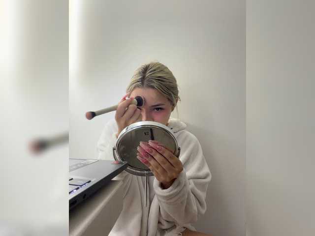 Aisha-engel live cam on BongaCams