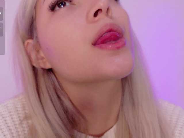 Aisha-engel live cam on BongaCams