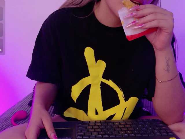 Aisha-engel live cam on BongaCams