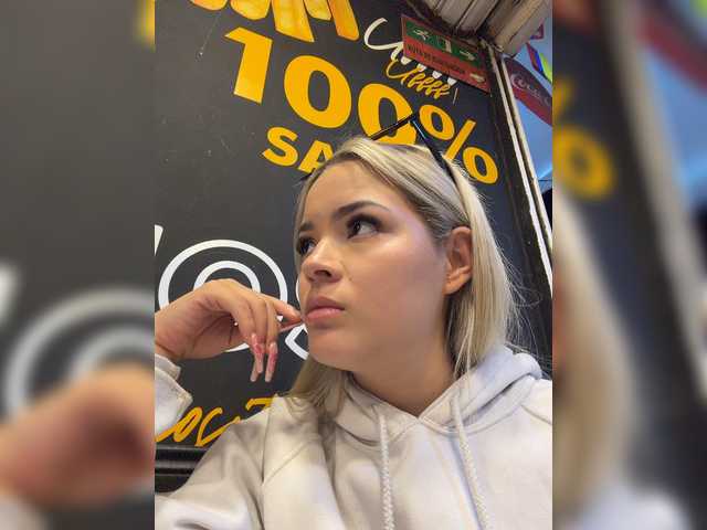Aisha-engel live cam on BongaCams