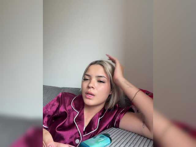 Aisha-engel live cam on BongaCams