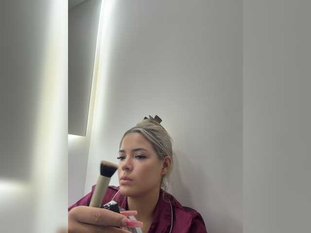 Aisha-engel live cam on BongaCams