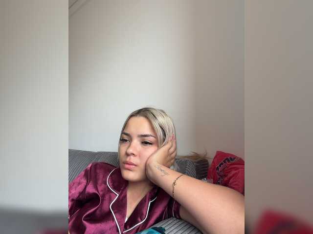 Aisha-engel live cam on BongaCams