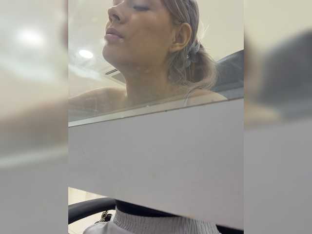 Aisha-engel live cam on BongaCams