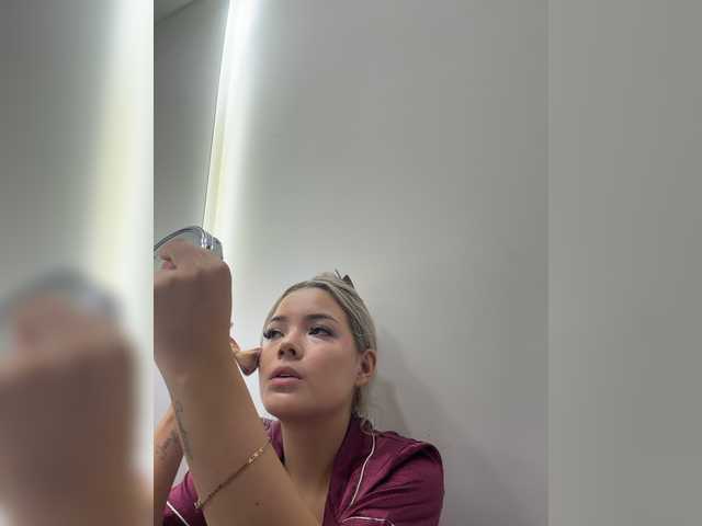 Aisha-engel live cam on BongaCams