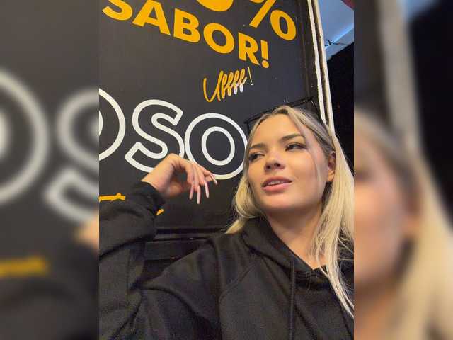 Aisha-engel live cam on BongaCams