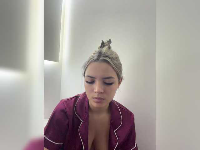 Aisha-engel live cam on BongaCams