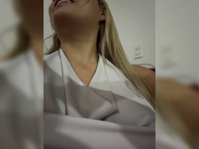 Aisha-engel live cam on BongaCams