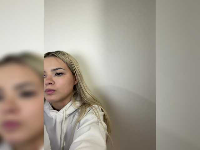 Aisha-engel live cam on BongaCams