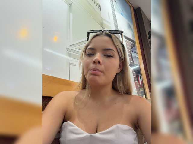 Aisha-engel live cam on BongaCams