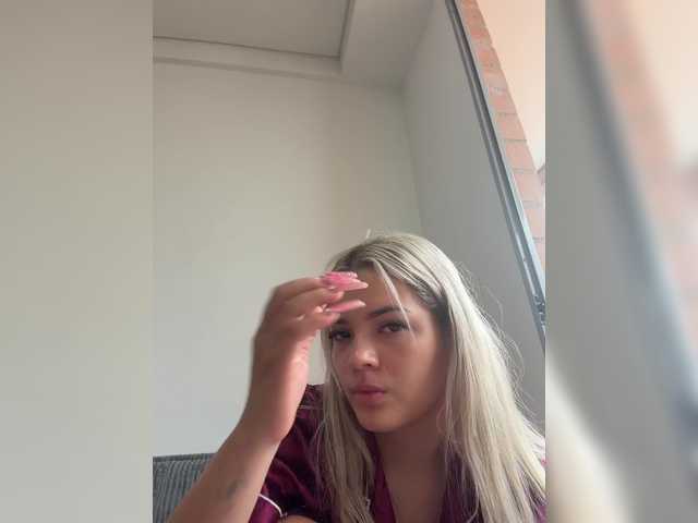 Aisha-engel live cam on BongaCams