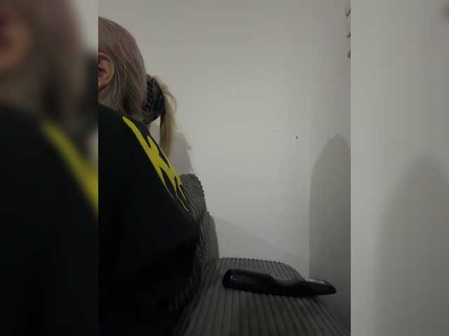 Aisha-engel live cam on BongaCams