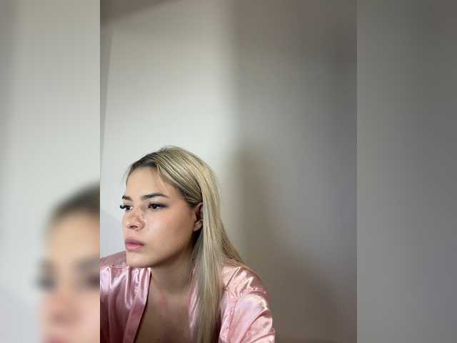 Aisha-engel live cam on BongaCams
