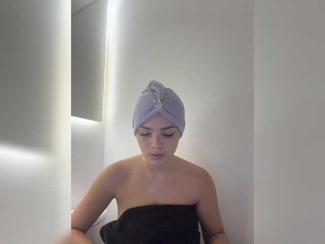 Aisha-engel live cam on BongaCams