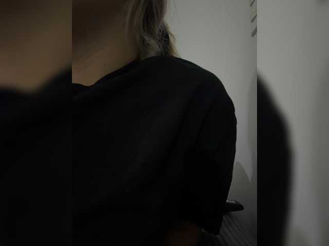 Aisha-engel live cam on BongaCams