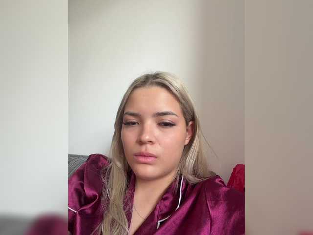 Aisha-engel live cam on BongaCams