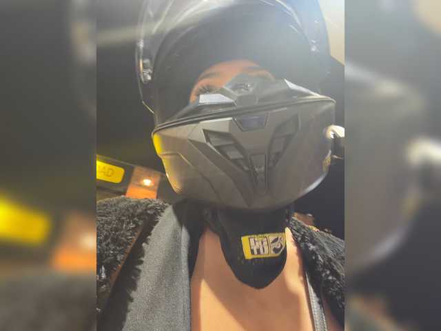 Aisha-engel live cam on BongaCams