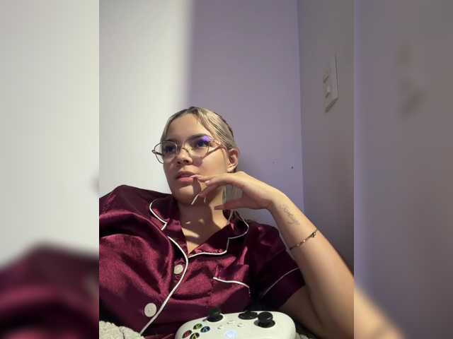 Aisha-engel live cam on BongaCams