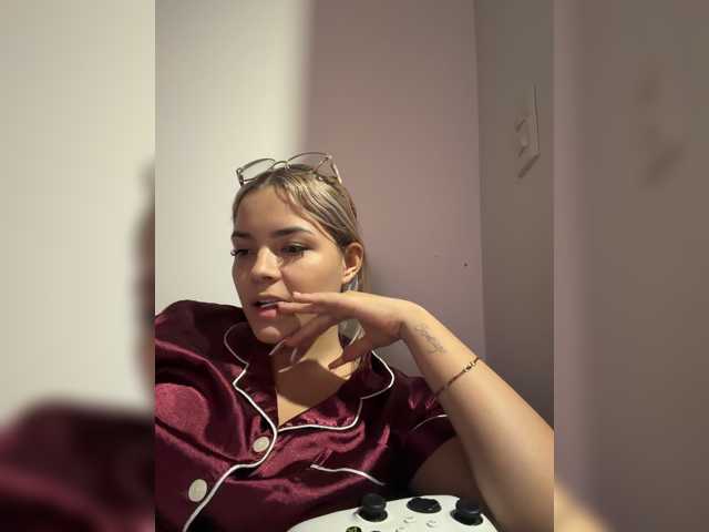 Aisha-engel live cam on BongaCams